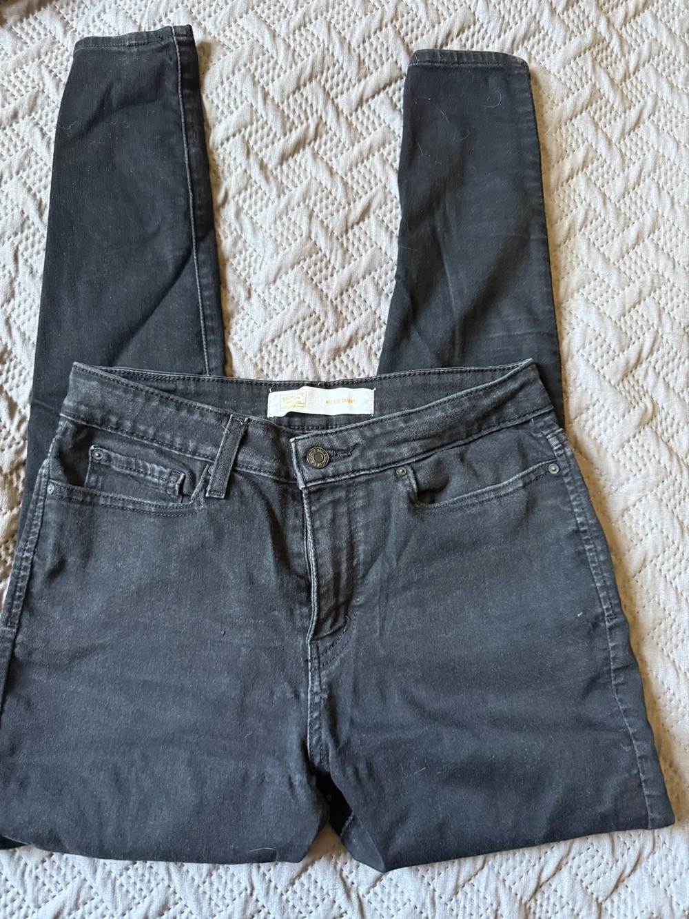 Signature by Levi Strauss Gold Mid Rise Skinny Jeans Black Stretch Denim